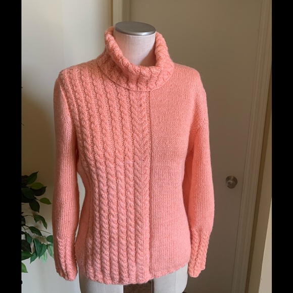 Gorgeous handmade sweater - Picture 8 of 8